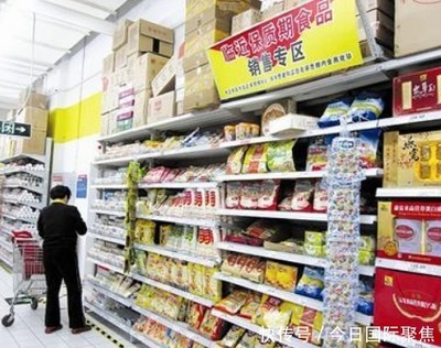 這屆年輕人有多“摳”？光靠著一個“摳”字，撐起了900億市場食品銷售